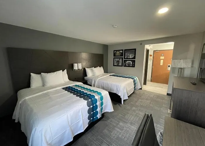 La Quinta Inn By Wyndham Indianapolis Airport Executive Dr
