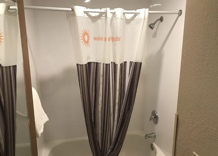 La Quinta Inn By Wyndham Indianapolis Airport Executive Dr
